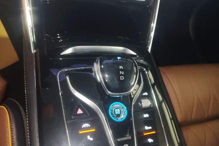 Used BYD Tang New Energy 2021 DM-i 112KM Prestige Model Gear Lever