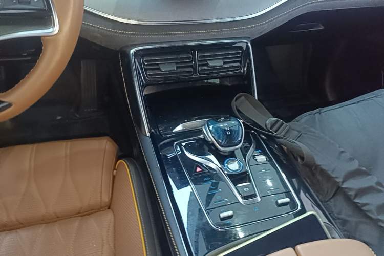 Used BYD Tang New Energy 2021 DM-i 112KM Prestige Model Gear Lever