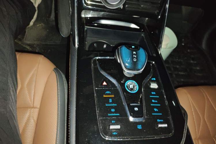 Used BYD Tang New Energy 2021 DM-i 112KM Prestige Model Gear Lever