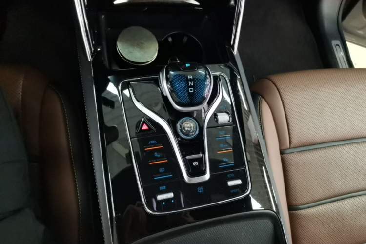 Used BYD Tang New Energy 2021 EV Long-Range Luxury Model Gear Lever