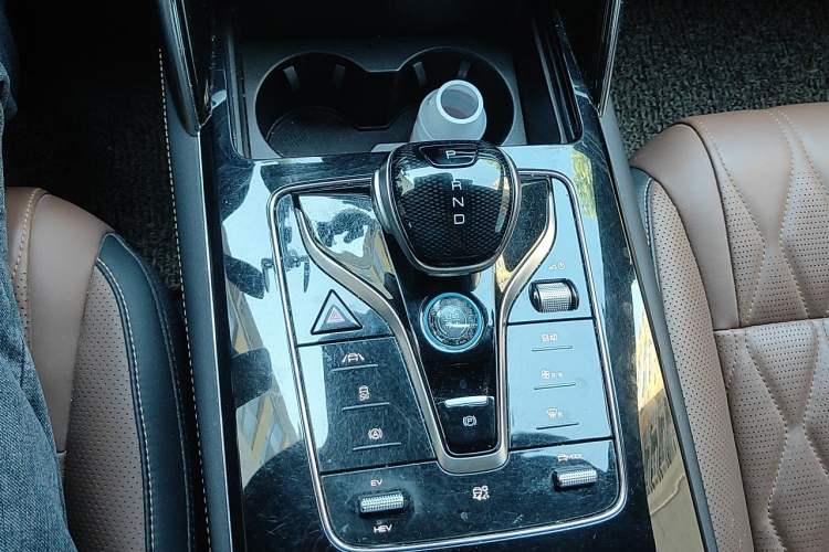Used BYD Tang New Energy 2021 DM-i 112KM Prestige Model Gear Lever