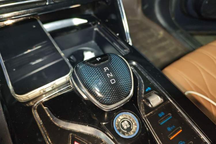 Used BYD Tang New Energy 2021 DM-i 112KM Prestige Model Gear Lever