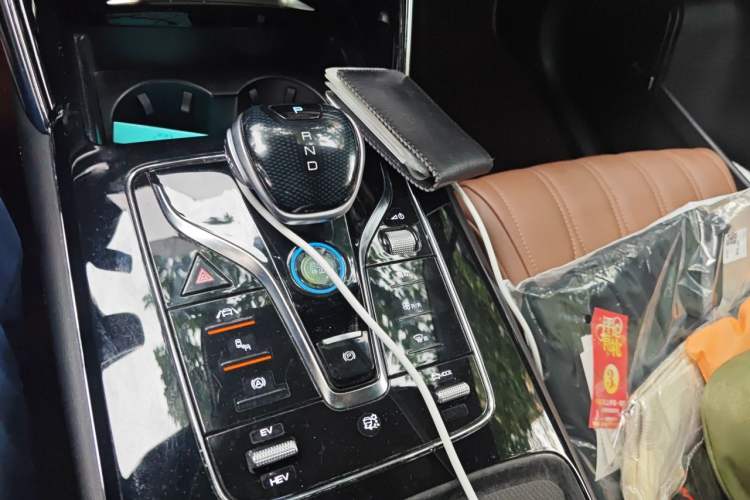 Used BYD Tang New Energy 2021 DM-i 112KM Prestige Model Gear Lever