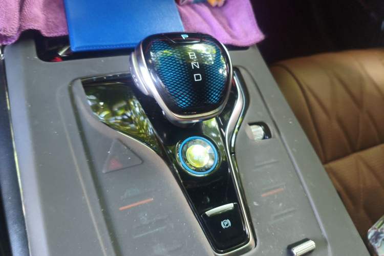 Used BYD Tang New Energy 2021 DM-i 112KM Prestige Model Gear Lever