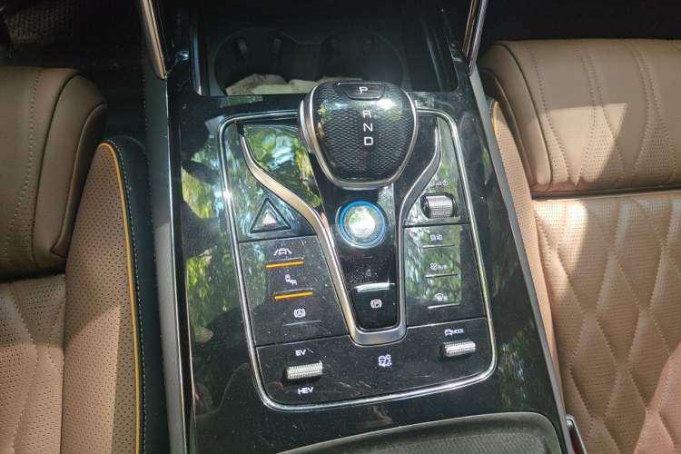 Used BYD Tang New Energy 2021 DM-i 112KM Prestige Model Gear Lever