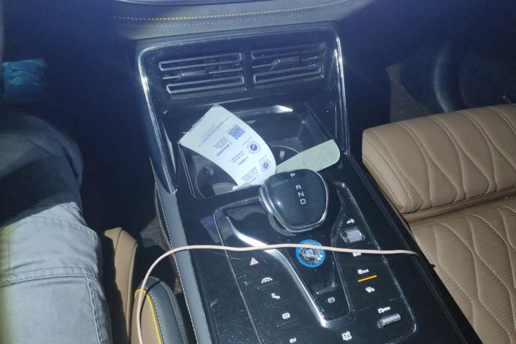 Used BYD Tang New Energy 2021 DM-i 112KM Prestige Model Gear Lever
