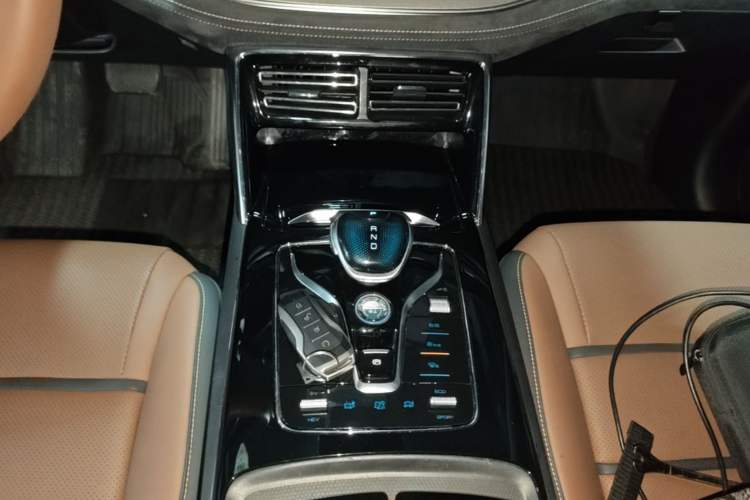 Used BYD Tang New Energy 2021 DM 2.0T Four-Wheel Drive Performance Edition Prestige Model Gear Lever