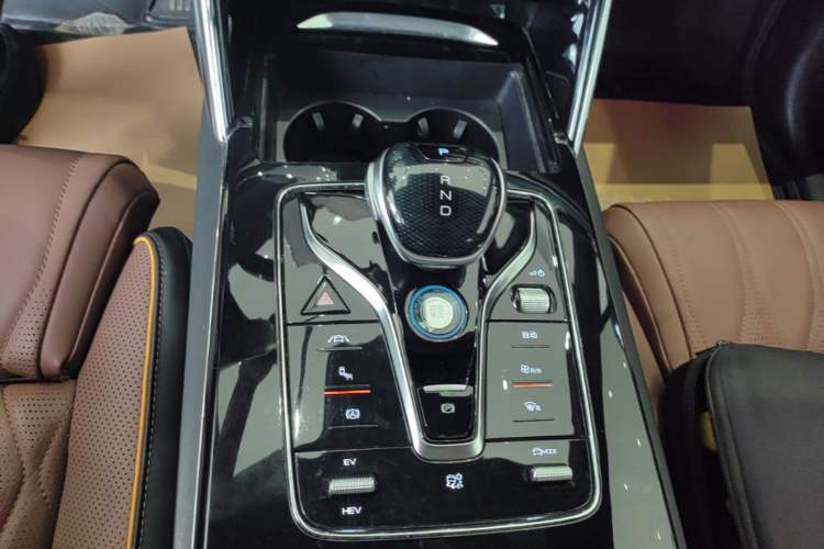 Used BYD Tang New Energy 2021 DM-i 112KM Prestige Model Gear Lever