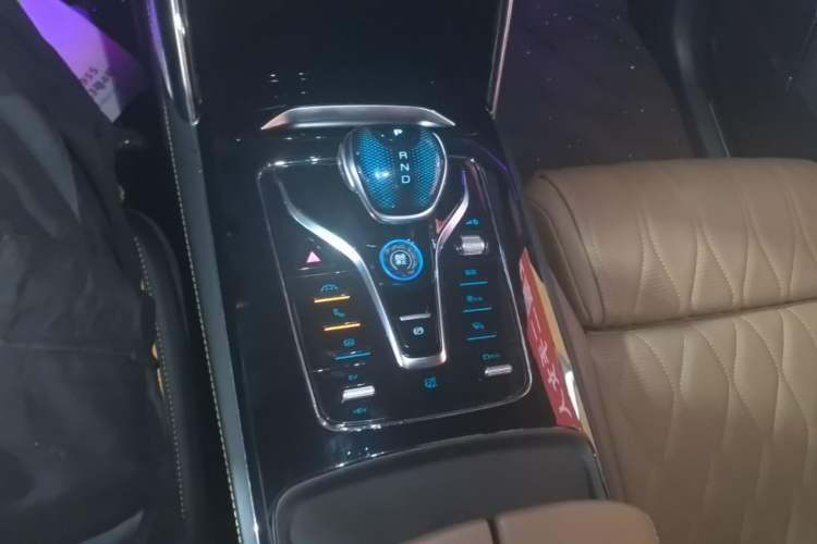 Used BYD Tang New Energy 2021 DM-i 112KM Prestige Model Gear Lever