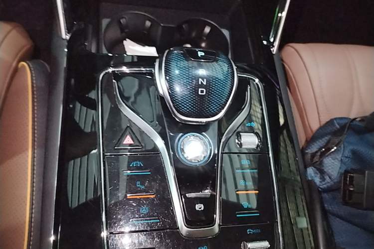 Used BYD Tang New Energy 2021 DM-i 112KM Prestige Model Gear Lever