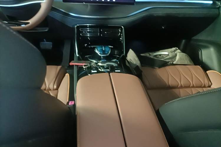Used BYD Tang New Energy 2021 DM-i 112KM Prestige Model Gear Lever