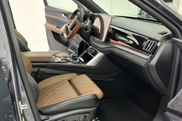 Used BYD Tang New Energy 2021 DM-i 112KM Prestige Model Interior 1