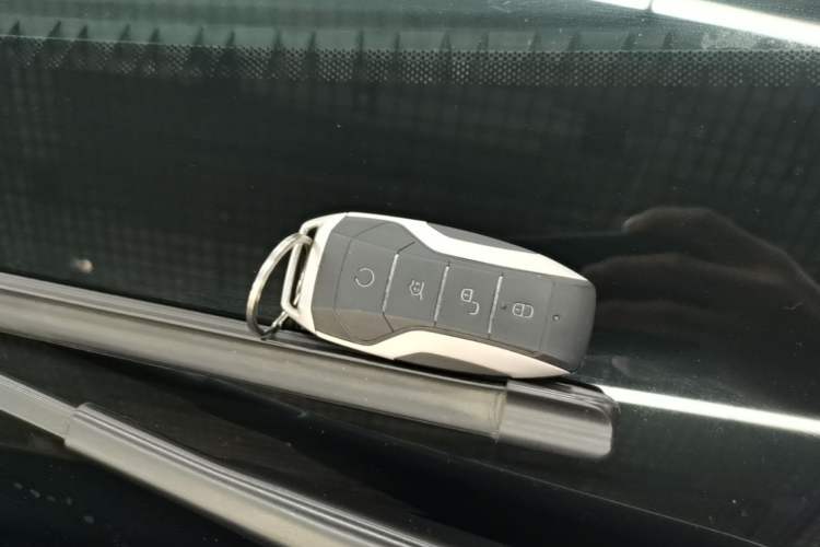 Used BYD Tang New Energy 2021 DM-i 112KM Prestige Model Interior 1