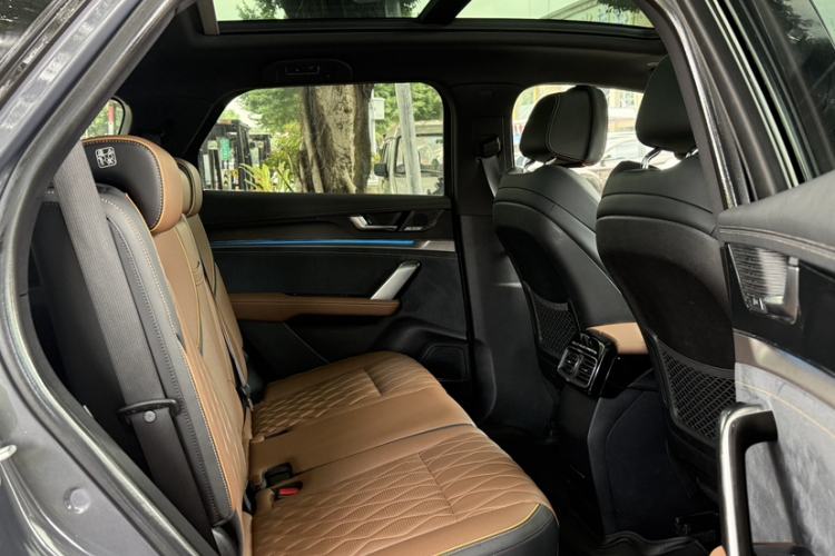 Used BYD Tang New Energy 2021 DM-i 112KM Prestige Model Interior 10
