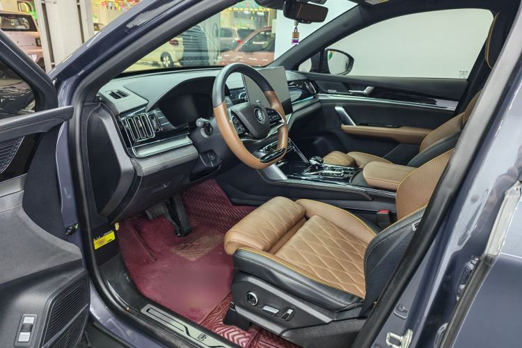 Used BYD Tang New Energy 2021 DM 2.0T Four-Wheel Drive High-Performance Flagship Model Interior 2