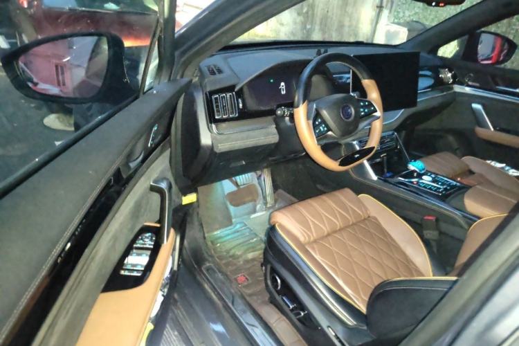 Used BYD Tang New Energy 2021 DM-i 112KM Prestige Model Interior 2