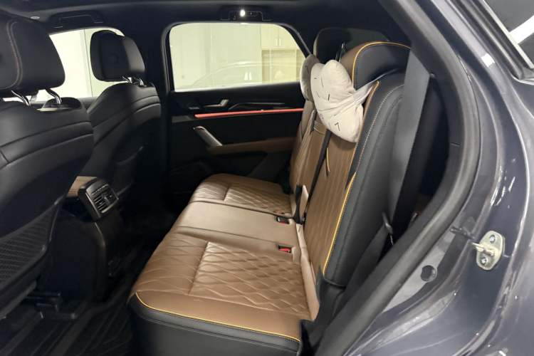 Used BYD Tang New Energy 2021 DM-i 112KM Prestige Model Interior 5