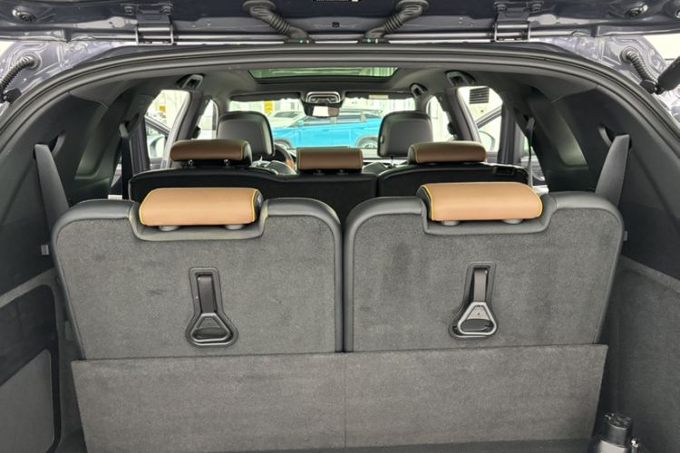 Used BYD Tang New Energy 2021 DM-i 112KM Prestige Model Interior 7