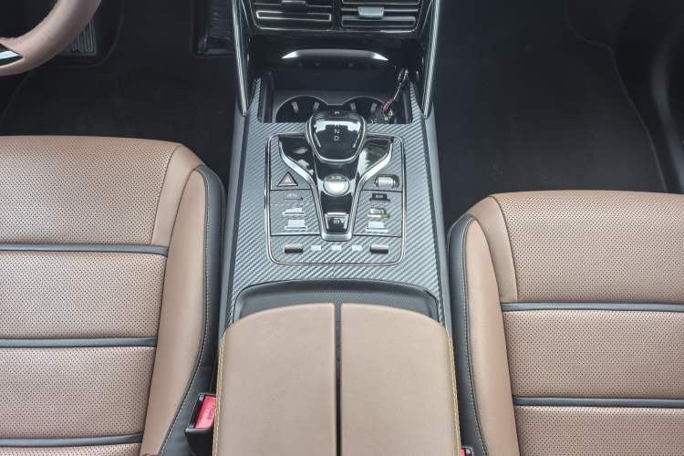 Used BYD Tang New Energy 2021 DM 2.0T Four-Wheel Drive Performance Edition Prestige Model Interior 7