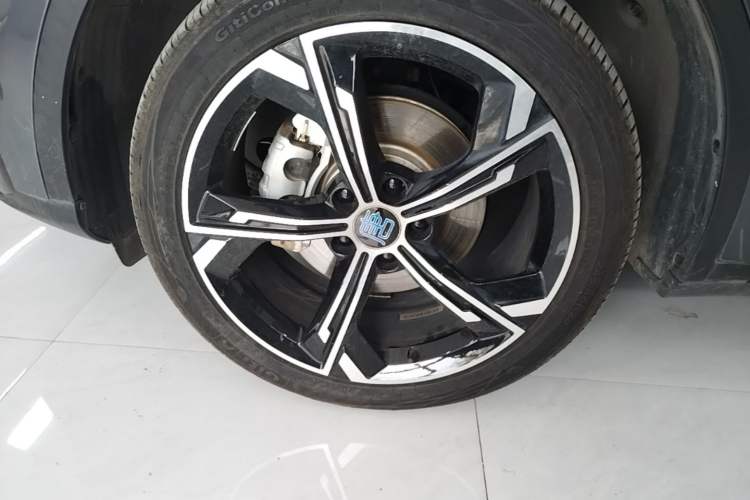 Used BYD Tang New Energy 2021 DM-i 112KM Prestige Model Left Front Wheel Hub