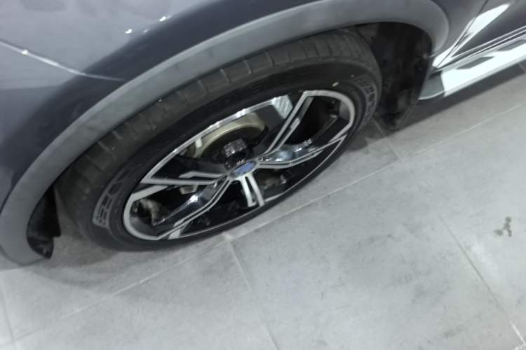 Used BYD Tang New Energy 2021 DM-i 112KM Prestige Model Left Front Wheel Hub