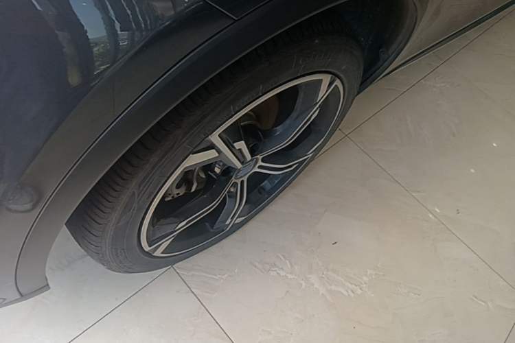 Used BYD Tang New Energy 2021 DM-i 112KM Prestige Model Left Front Wheel Hub
