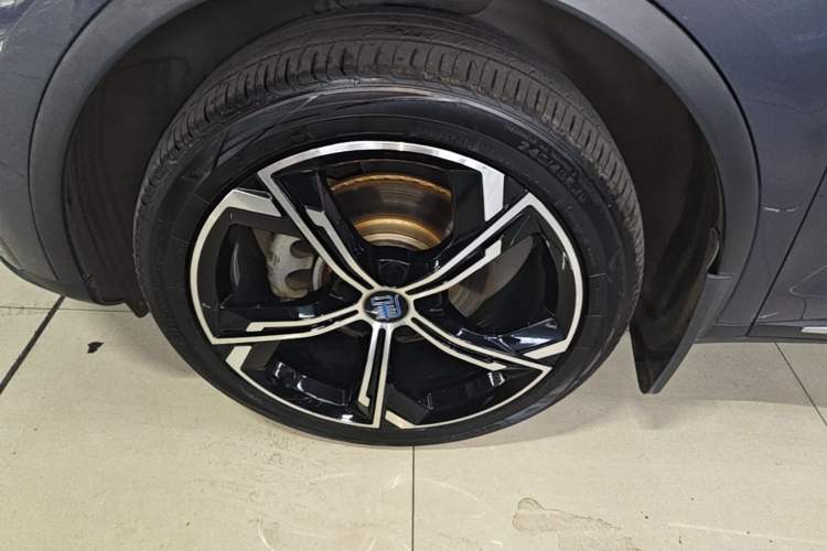 Used BYD Tang New Energy 2021 DM-i 112KM Prestige Model Left Front Wheel Hub