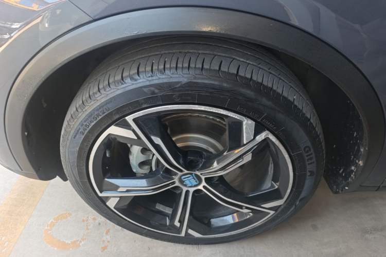 Used BYD Tang New Energy 2021 DM-i 112KM Prestige Model Left Front Wheel Hub