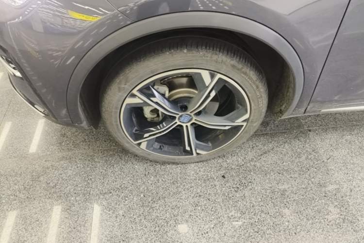 Used BYD Tang New Energy 2021 DM-i 112KM Prestige Model Left Front Wheel Hub