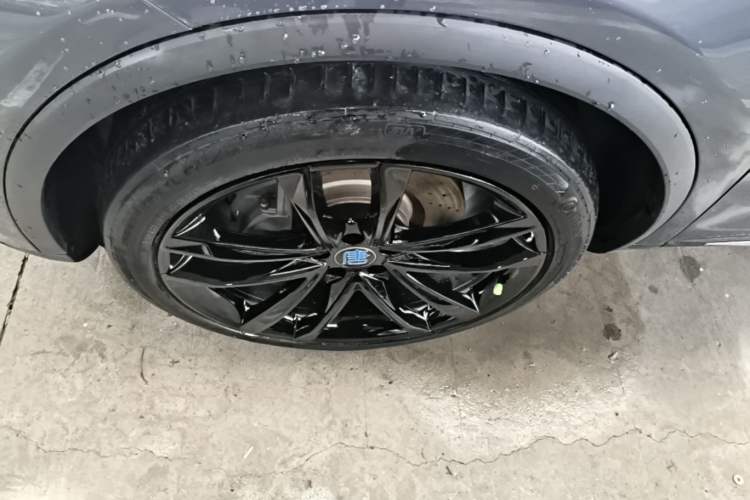 Used BYD Tang New Energy 2021 DM 2.0T Four-Wheel Drive High-Performance Flagship Model Left Front Wheel Hub