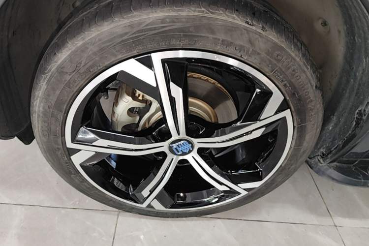 Used BYD Tang New Energy 2021 DM-i 112KM Prestige Model Left Front Wheel Hub