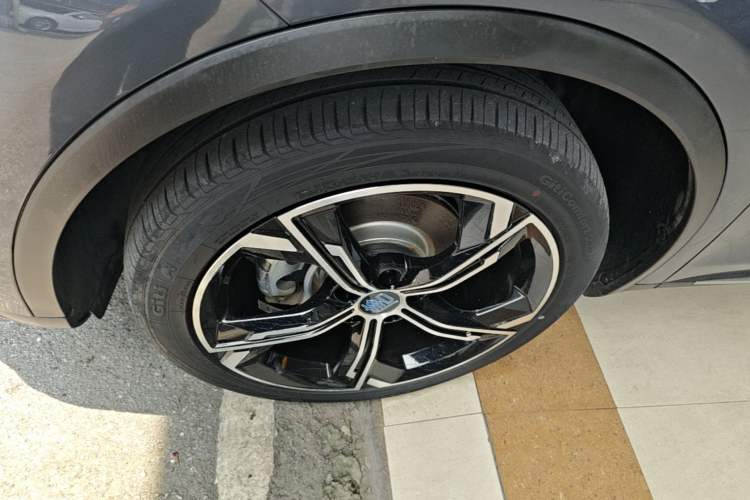 Used BYD Tang New Energy 2021 DM-i 112KM Prestige Model Left Front Wheel Hub