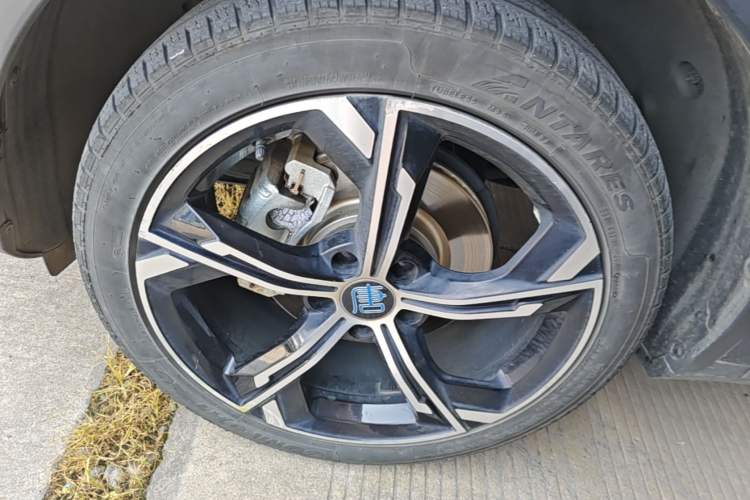 Used BYD Tang New Energy 2021 DM-i 112KM Prestige Model Left Front Wheel Hub