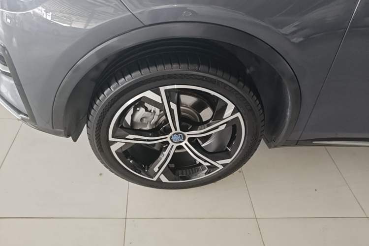 Used BYD Tang New Energy 2021 DM 2.0T Four-Wheel Drive Performance Edition Prestige Model Left Front Wheel Hub