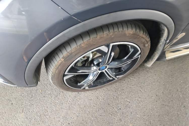 Used BYD Tang New Energy 2021 DM-i 112KM Prestige Model Left Front Wheel Hub