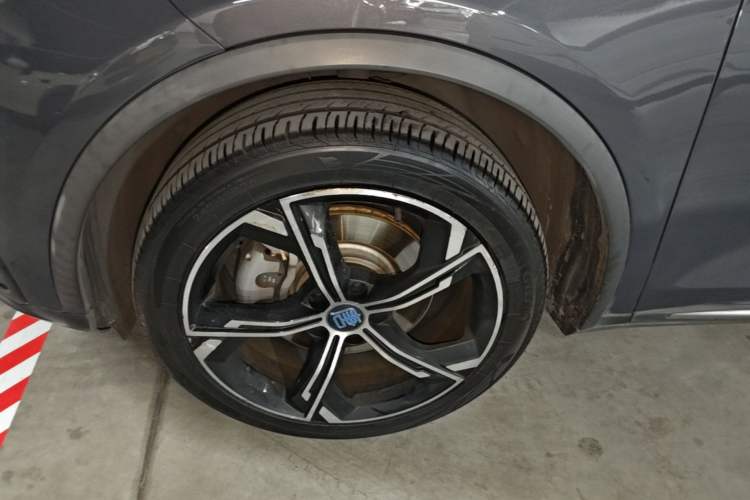 Used BYD Tang New Energy 2021 DM 2.0T Four-Wheel Drive Performance Edition Prestige Model Left Front Wheel Hub