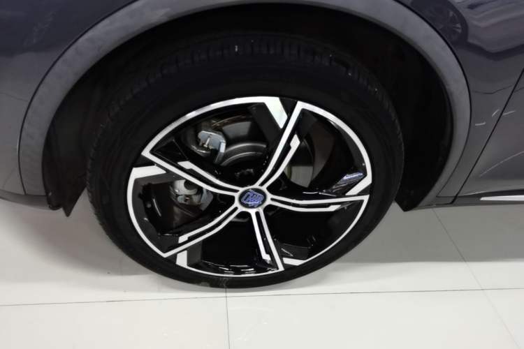 Used BYD Tang New Energy 2021 DM-i 112KM Prestige Model Left Front Wheel Hub