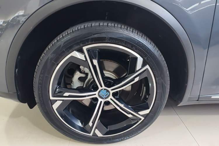 Used BYD Tang New Energy 2021 DM-i 112KM Prestige Model Left Front Wheel Hub