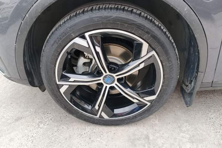 Used BYD Tang New Energy 2021 DM-i 112KM Prestige Model Left Front Wheel Hub