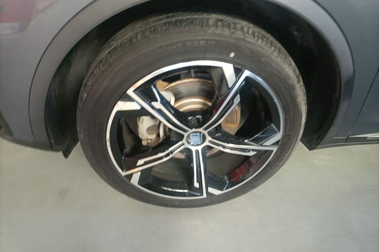 Used BYD Tang New Energy 2021 DM-i 112KM Prestige Model Left Front Wheel Hub