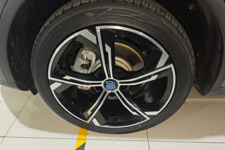 Used BYD Tang New Energy 2021 DM-i 112KM Prestige Model Left Front Wheel Hub