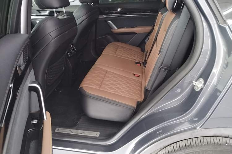 Used BYD Tang New Energy 2021 DM-i 112KM Prestige Model Left Rear Seat