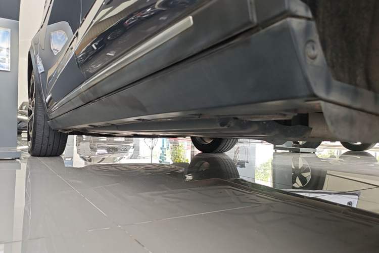 Used BYD Tang New Energy 2021 DM-i 112KM Prestige Model Left Side Sill