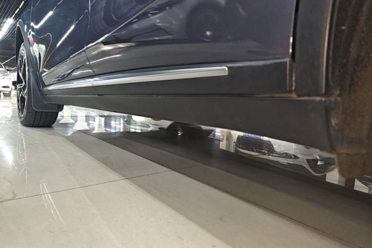 Used BYD Tang New Energy 2021 DM-i 112KM Prestige Model Left Side Sill