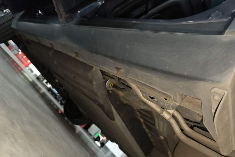 Used BYD Tang New Energy 2021 DM 2.0T Four-Wheel Drive Performance Edition Prestige Model Left Side Sill
