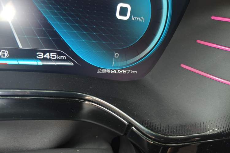 Used BYD Tang New Energy 2021 DM 2.0T Four-Wheel Drive High-Performance Flagship Model Odometer Close Up