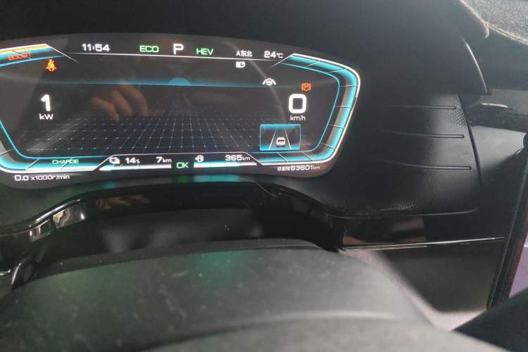 Used BYD Tang New Energy 2021 DM 2.0T Four-Wheel Drive High-Performance Flagship Model Odometer Close Up