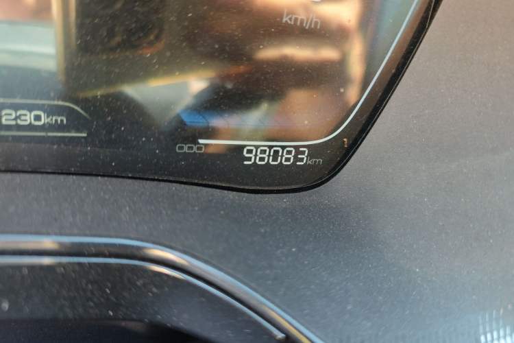 Used BYD Tang New Energy 2021 DM-i 112KM Prestige Model Odometer Close Up