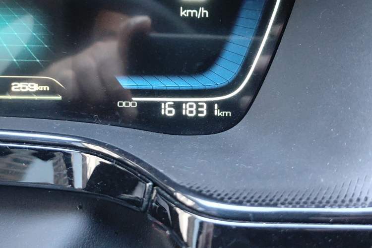 Used BYD Tang New Energy 2021 DM-i 112KM Prestige Model Odometer Close Up
