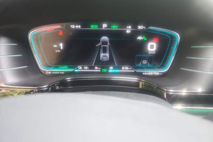 Used BYD Tang New Energy 2021 DM 2.0T Four-Wheel Drive High-Performance Flagship Model Odometer Close Up